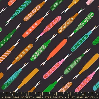 Black - Seam Rippers - 1-800-Notion - Fat Quarter