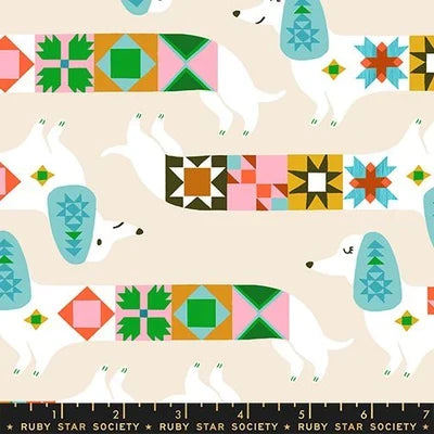 Shell - Quilty Dog - 1-800-Notion - Fat Quarter