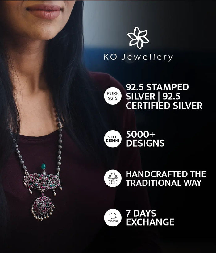 The Kavika Silver Pearl Hair Pin (Oxidised)
